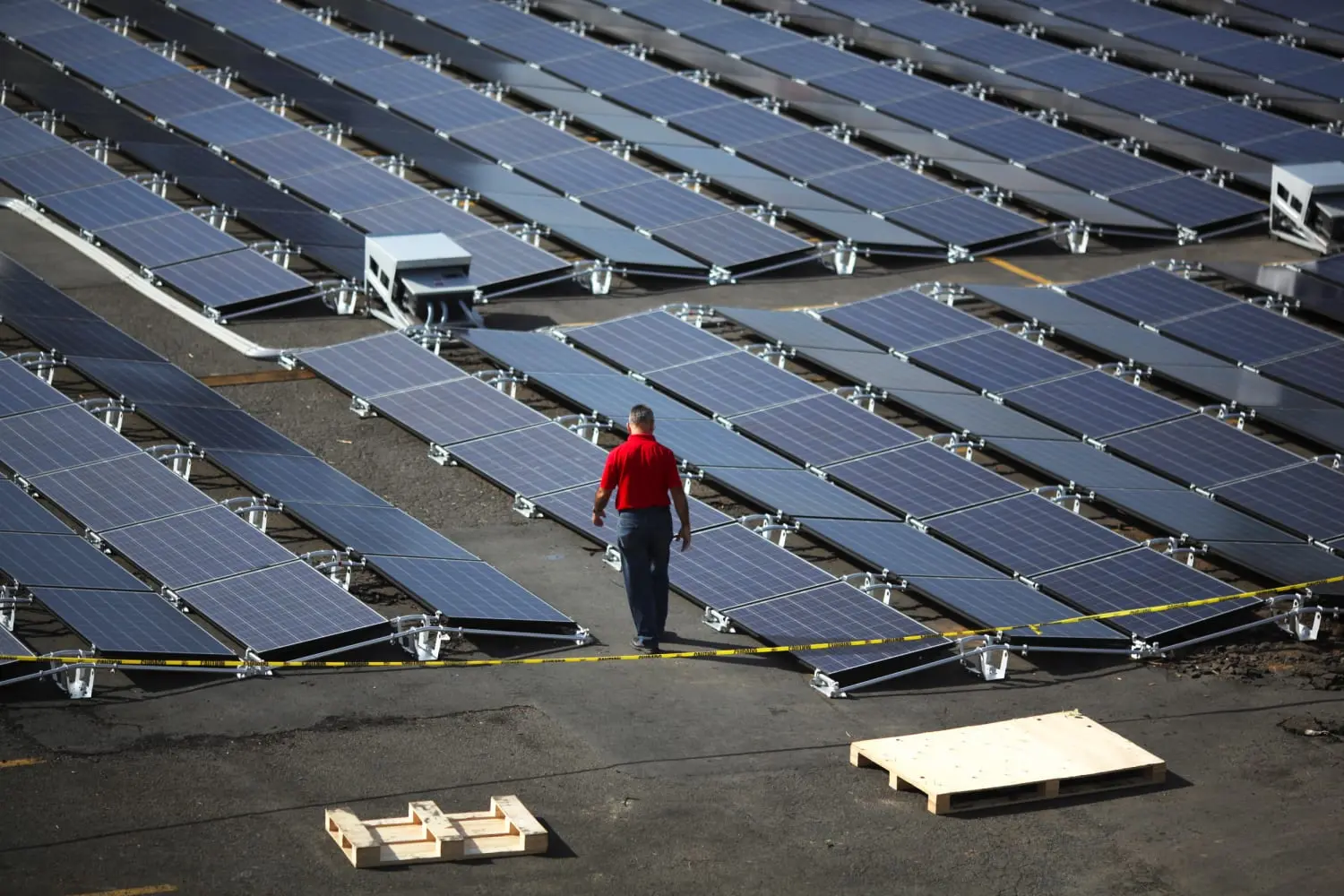 Cover image for Puerto Rico Lawmakers Debate New Energy Reform Plan to Stabilize Island’s Power Grid