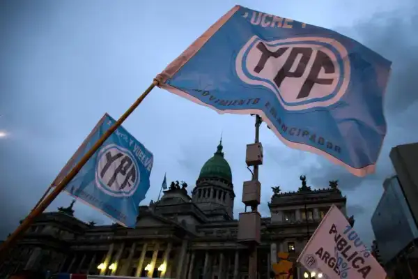 U.S. Court Deals Major Setback to Milei: Argentina Ordered to Surrender Control of YPF U.S. Court Deals Major Setback to Milei: Argentina Ordered to Surrender Control of YPF